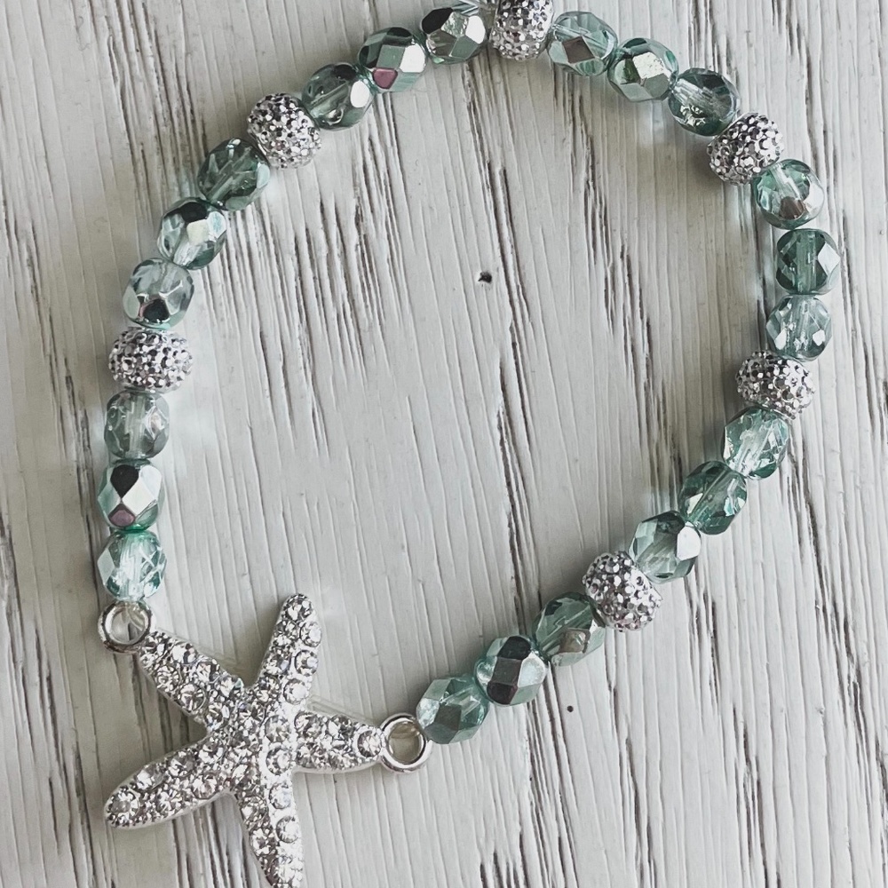 Beaded Bracelet with Starfish Charm